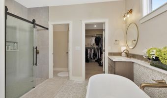 4686 N Elk Creek Dr, Bel Aire, KS 67226