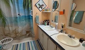 345 Waldorf Dr, Auburndale, FL 33823