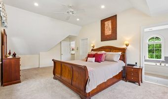 136 Davis Rd, Acton, MA 01720