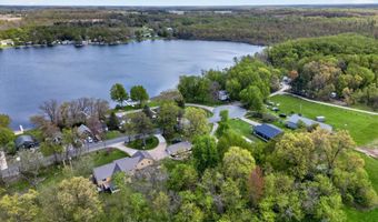 3880 Bell Lake Dr NE, Ada, MI 49301