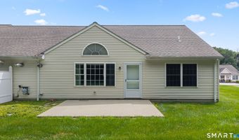 9 River Walk Dr 9, Brooklyn, CT 06234
