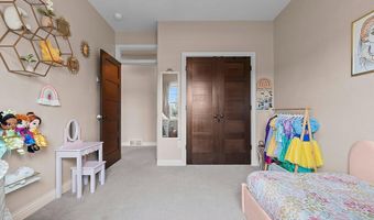 2066 W HERON Ln, Appleton, WI 54913