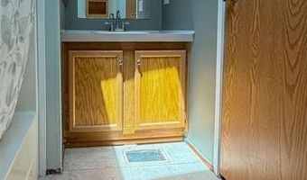 416 Raisin River Dr, Adrian, MI 49221