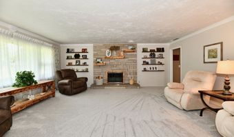 1910 Ivy Dr, Anderson, IN 46011