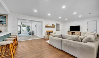 137 N SPRING LAKE Dr, Altamonte Springs, FL 32714