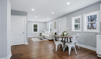 188 Greene Ln, Middletown, RI 02842