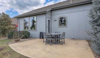823 155th Cir, Basehor, KS 66007