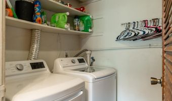 3075 Wessex Ct, Columbus, OH 43232