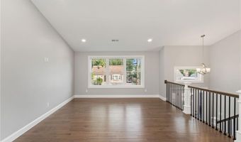 10 Sherwood Ave, North Providence, RI 02911