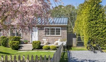 93 Mulford Ln, Amagansett, NY 11930