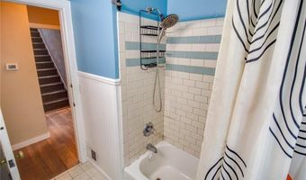 943 McKinley Blvd, Alton, IL 62002