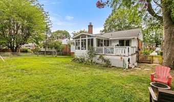 7408 CONVAIR Dr, Alexandria, VA 22306