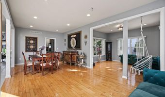 126 Manhattan Ave, Bayville, NJ 08721