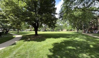 831 S Dwyer Ave A, Arlington Heights, IL 60005
