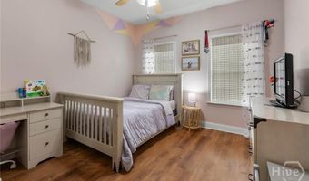 221 Creekside Dr, Arnoldsville, GA 30619