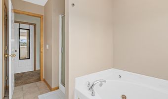 15871 Freedom Ln, Apple Valley, MN 55124