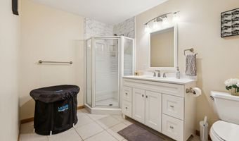 141 Lakewood Dr, Alton, NH 03810