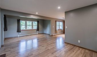 3 Henley St, Charlestown, RI 02813