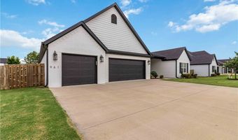 961 Osage View Dr, Bentonville, AR 72713