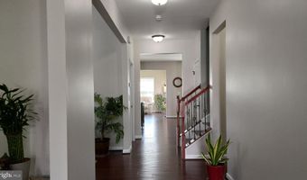 25501 EMERSON OAKS Dr, Aldie, VA 20105