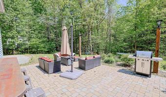 19 Winterberry Dr, Amherst, NH 03031