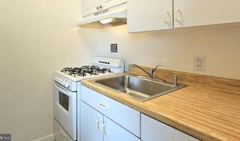 1121 ARLINGTON Blvd 525, Arlington, VA 22209