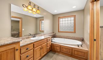 1201 Phaeton Way, Auburn, IN 46706