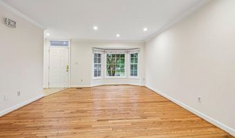 21208 HEDGEROW Ter, Ashburn, VA 20147