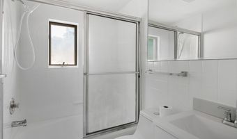 45 E LAKE Dr, Annapolis, MD 21403