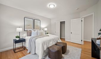 323 STRATFORD Rd, Baltimore, MD 21228