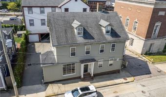 27 Franklin St, Newport, RI 02840