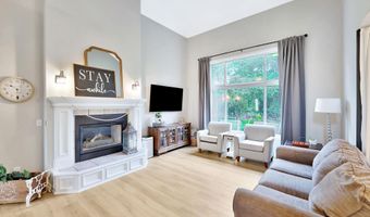 416 Country Hills Dr, Augusta, KS 67010