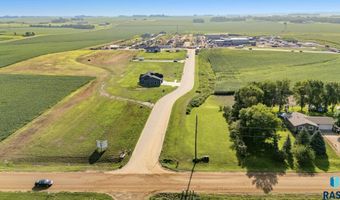 2500 E Chestnut Trl, Brandon, SD 57005