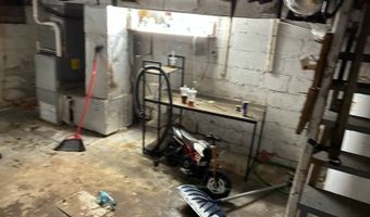 3003 Moore St, Ashland, KY 41101