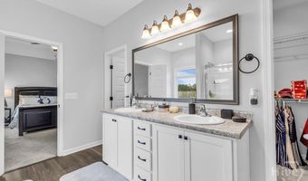 1489 SE Arnold Dr, Allenhurst, GA 31301