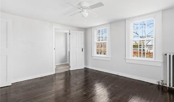 1382 Hope St, Bristol, RI 02809