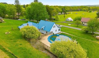 391 U Rd, Arthurdale, WV 26520