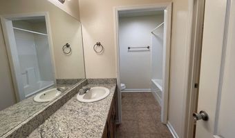 1852 Chestnut Dr, Valdosta, GA 31602