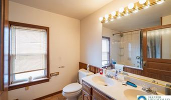 638 N 16th St, Allentown, PA 18102