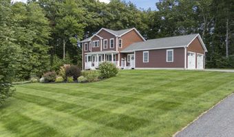 32 Woodbury Rd, Auburn, ME 04210