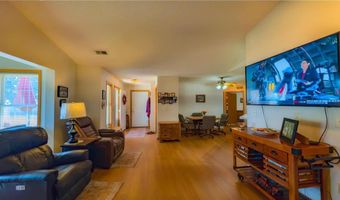 1906 Oak Tree Ln B, Austin, MN 55912