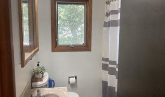 650 S 7th St, Akron, IA 51001
