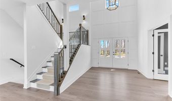 805 Club Dr W, Aurora, OH 44202