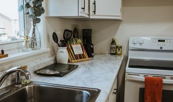 70 Carroll Ave 405, Newport, RI 02840