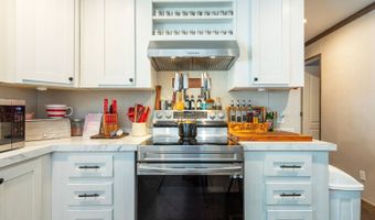 61 Avalon Dr, Arden, NC 28704