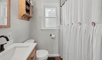 33 Mill Creek Rd, Bayville, NJ 08721