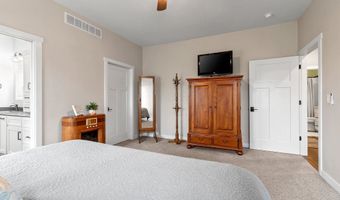 5401 N AMETHYST Dr, Appleton, WI 54913