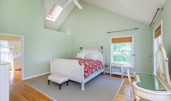 37 Woodruff Ln, Cornwall, CT 06796