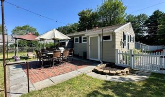 17 Rondeau Rd, Bellingham, MA 02019