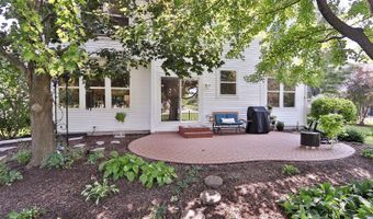 8 Hithergreen Ct, Algonquin, IL 60102